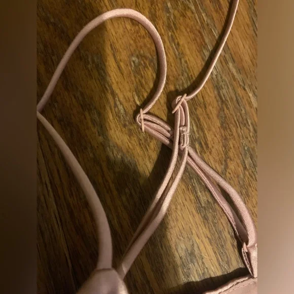 Express fairycore polyester pink cami blouse with open effect and straps - Picture 5 of 7